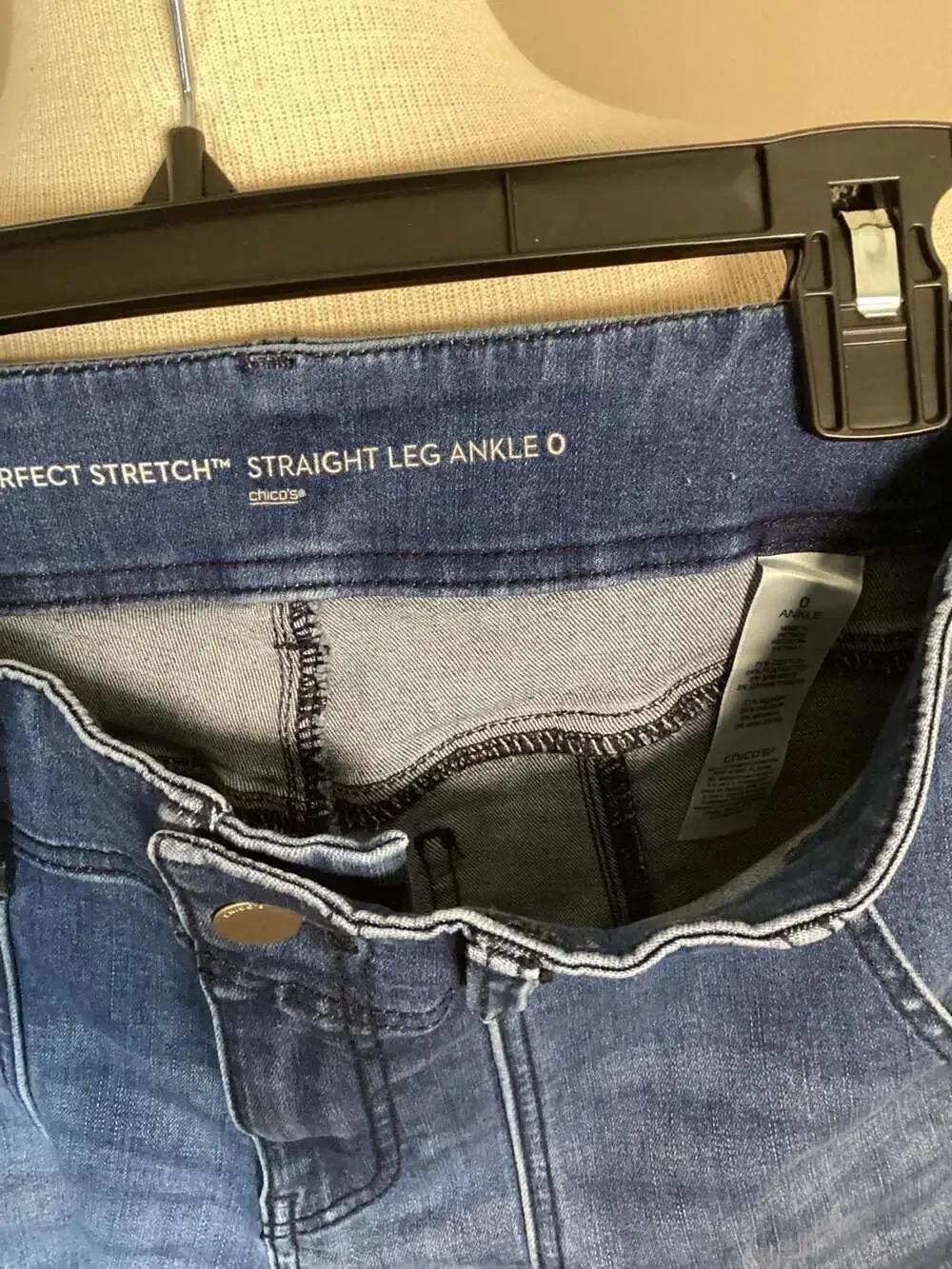 Chico's Perfect Stretch Straight Leg Ankle Jeans Size 0